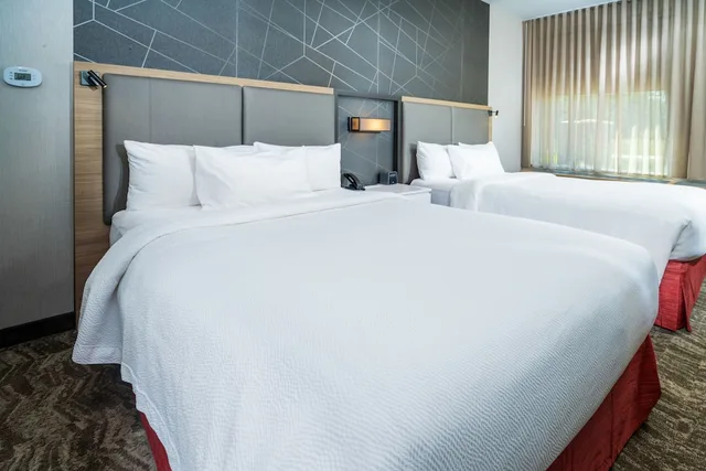 جناح بسريرين كوين مع سرير سحّاب إضافي، SpringHill Suites by Marriott Kenosha 3/10