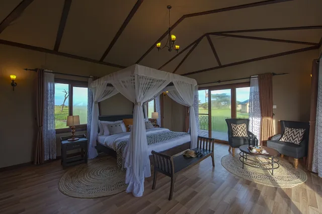 غرفة تنفيذية بسرير كوين، Serengeti Sametu Camp by Karibu Camps & Lodges 2/10