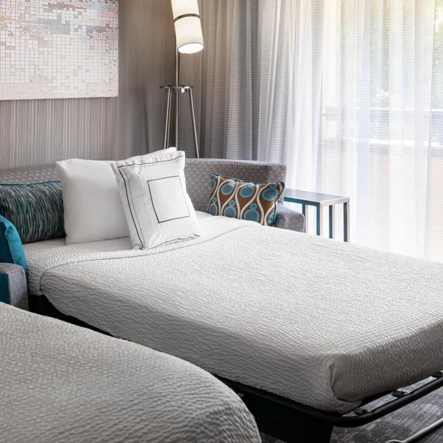 جناح بسرير كينج بغرفة نوم واحدة، Courtyard by Marriott San Jose Cupertino 3/4
