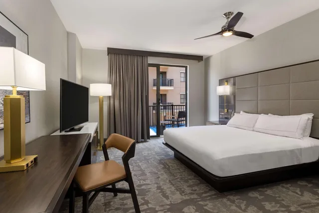 شقة سكنية بسريرين كينج بغرفتي نوم، Hilton Promenade At Branson Landing 4/10