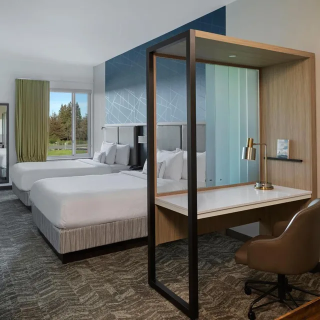 جناح بسريرين كوين مع سرير سحّاب إضافي مع أريكة لذوي الإعاقة، SpringHill Suites by Marriott West Sacramento 3/10