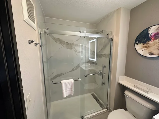 غرفة بسرير كينج، La Quinta Inn & Suites by Wyndham Greenville 5/5