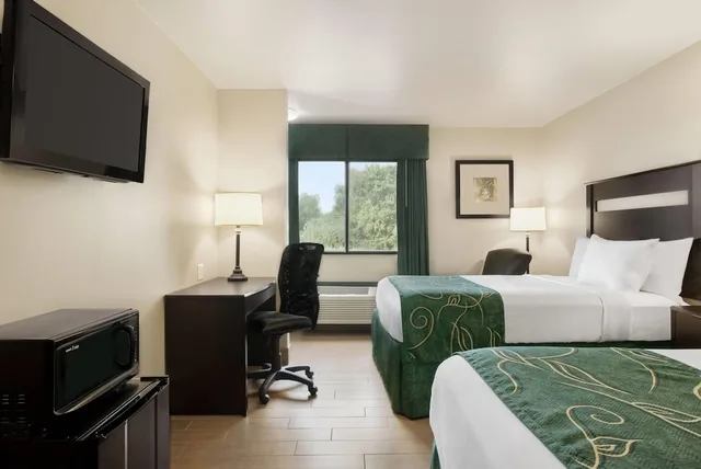 غرفة بسريرين مزدوجين لذوي الإعاقة، Baymont By Wyndham Glenwood 1/4