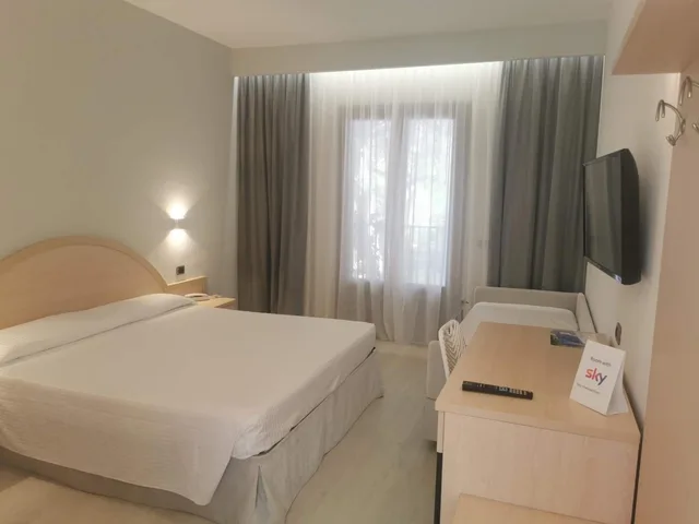 Room, Triple, HOTEL GABBIANO BEACH 2/5