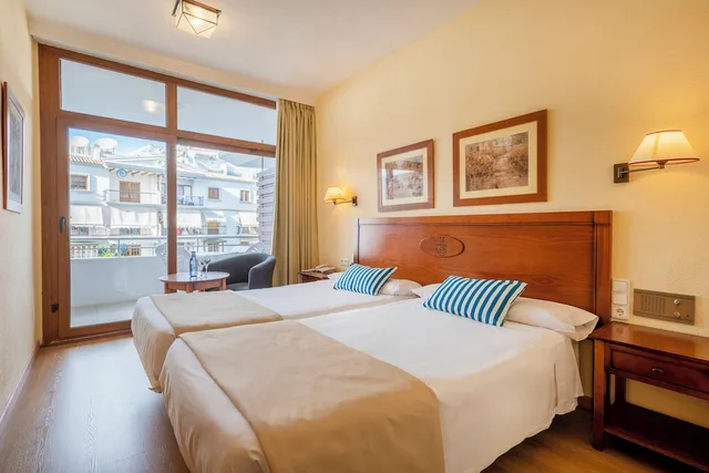 Family, Double Bed, Leonardo Hotel Torremolinos Costa del Sol 1/7