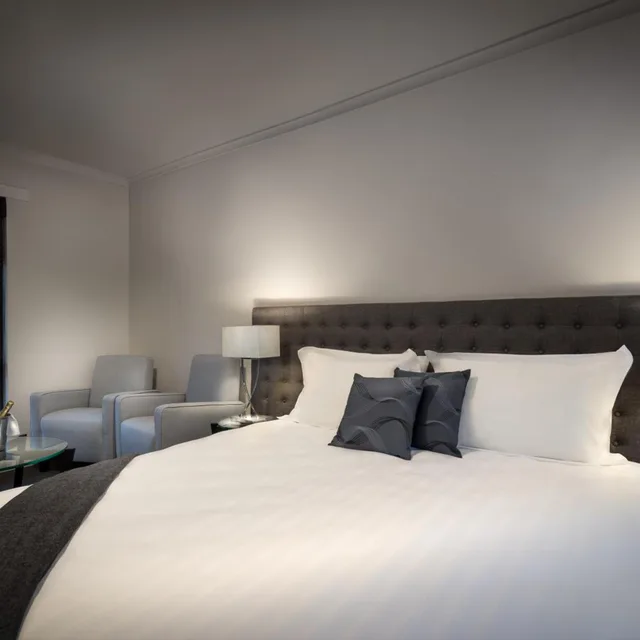 غرفة سوبيريور بسرير كينج، Crest on Park Apartments 2/4