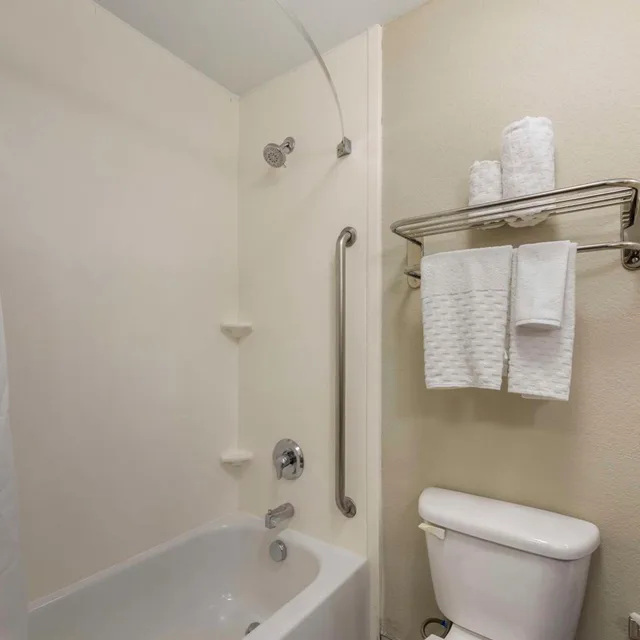 غرفة بسرير كوين، Best Western Plus Henderson Hotel 5/5