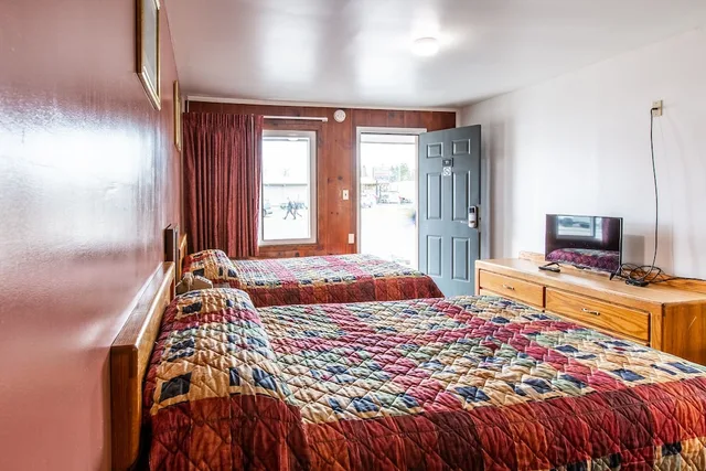 غرفة بسريرين مزدوجين، Welcome Inn 5/7