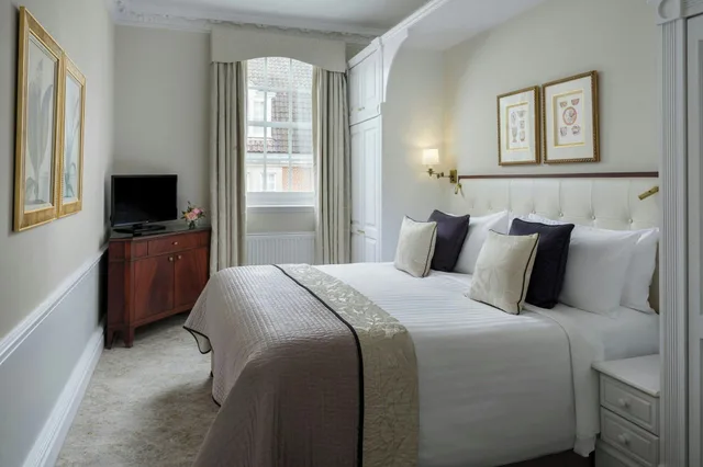 Executive, Suite, King Bed, Grand Residences By Marriott - Mayfair-london 1/5