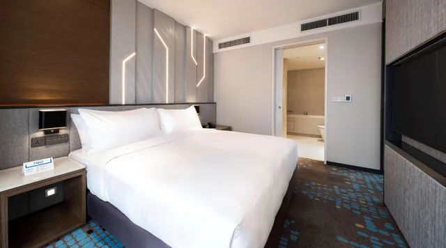 غرفة ديلوكس بسرير كينج، DoubleTree by Hilton Shah Alam i-City 2/8