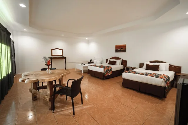 غرفة بسريرين مزدوجين يُسمح فيها بالحيوانات الأليفة، COSTA PACIFICA HOTEL 4/4