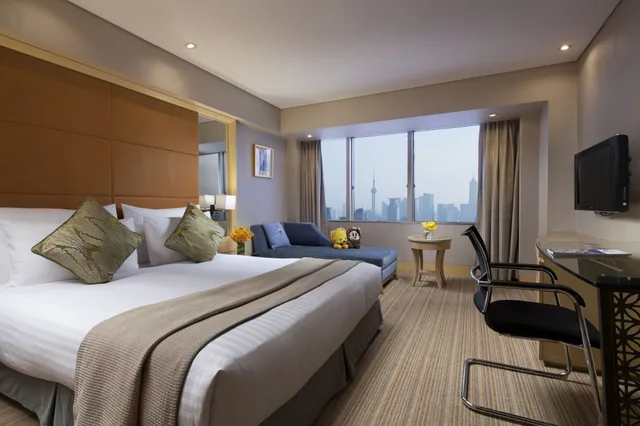 Deluxe, Double Bed, Jin Jiang Tower Hotel 2/10