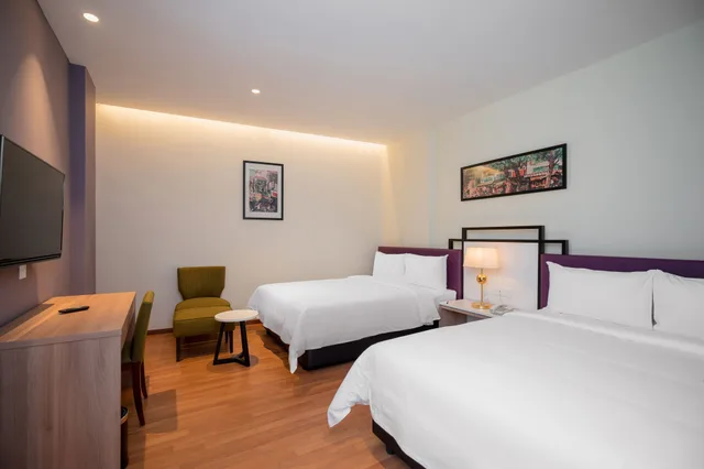Family, 2 Queen Beds, City View, M Palace Hotel 2/4