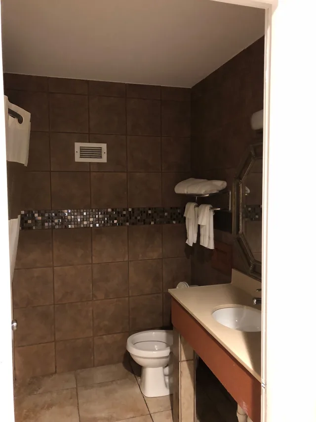 غرفة ديلوكس بسرير كينج لذوي الإعاقة، New Bedford Inn Suites 6/8