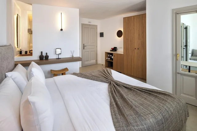 Standard, Double Bed, Volcano View, Pool Floor، Ira Hotel Spa 5/10