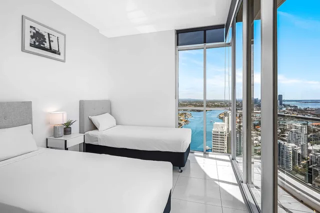 3 Bedrooms, Premium, Apartment, Twin Beds, 2 King Beds, Ocean View, 2 Bathrooms، Holiday Holiday Chevron Renaissance 2/3