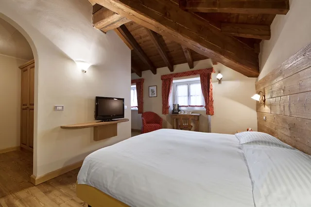 Junior Suite, Double Bed, Hotel Bagni Vecchi 2/9