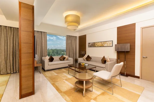 جناح رئاسي بسرير كينج، Radisson Blu Hotel Greater Noida 2/5