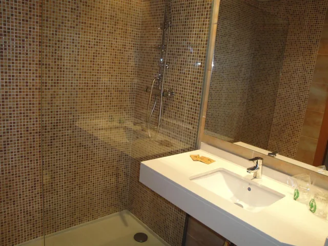 غرفة سوبيريور بسرير مزدوج بشرفة، Hotel Esplendid 6/7