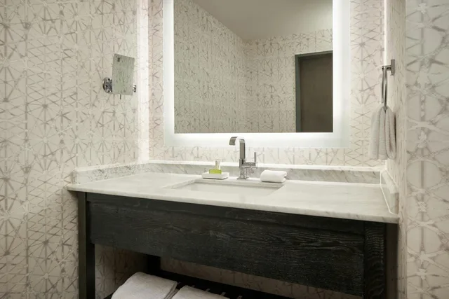 غرفة تنفيذية بسرير كينج بإطلالة على المدينة، Le Meridien Philadelphia 8/10