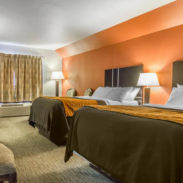 غرفة رباعية، Comfort Inn & Suites Yorkton, SK 2/4