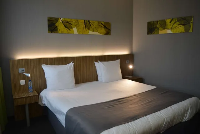 Superior, King Bed, Best Western Hotel Brussels South 1/2