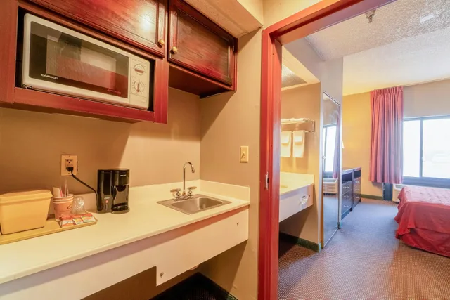 Suite - King Bed Non - Smoking، Ark Suites By OYO Jonesboro I-555 7/7