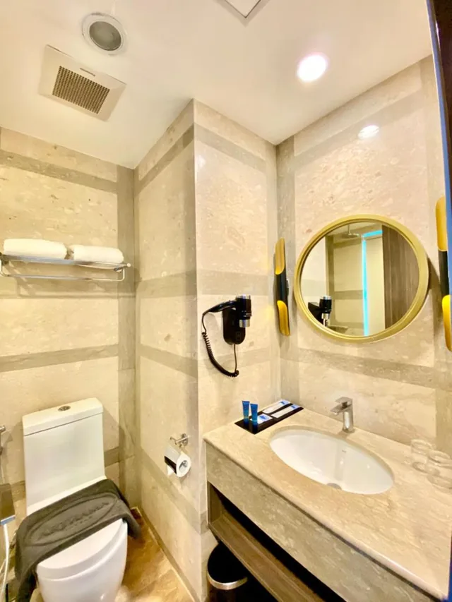 غرفة ديلوكس ركنية بسرير كوين، Arthama Hotel Tanah Abang Jakarta 6/6