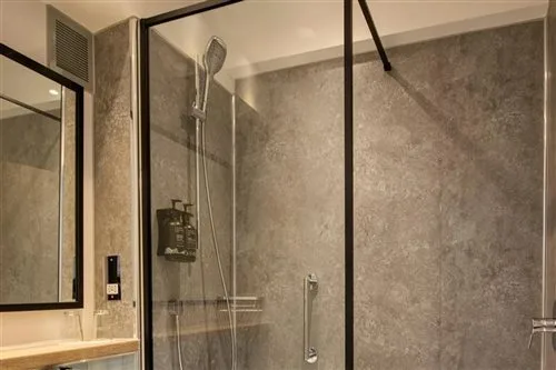 غرفة بسريرين مزدوجين، President Hotel 2/2