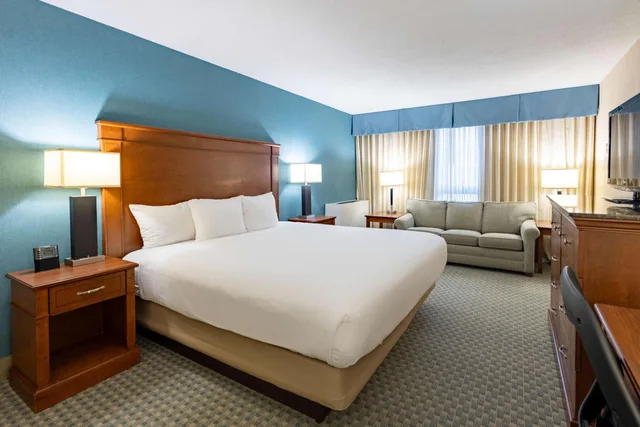 غرفة ديلوكس بسرير كينج لذوي الإعاقة، Pear Tree Inn St Louis Near Union Station 3/4
