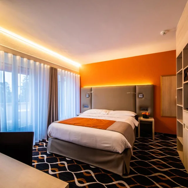 غرفة سوبيريور بسرير كينج، Eden Hotel 1/7