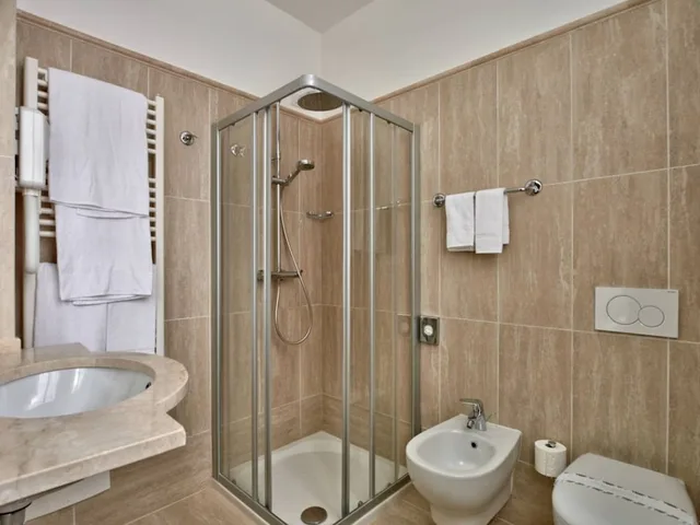 1 Bedroom, Economy, Single Bed, Street View، Bellavista 3/3