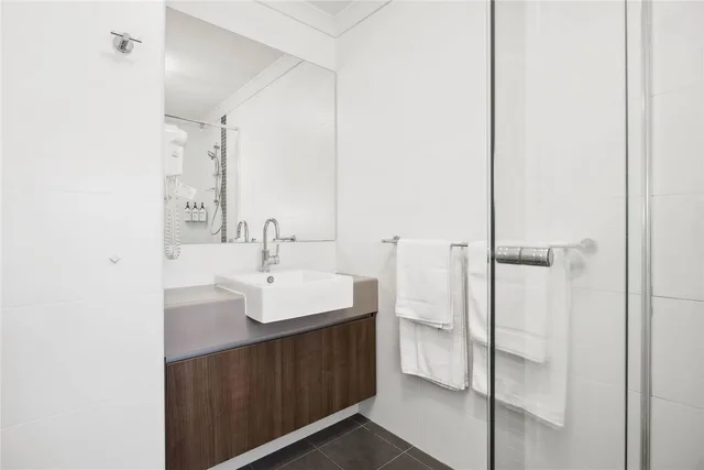 Upgrade, Queen Bed، Quality Hotel Bayswater 2/2