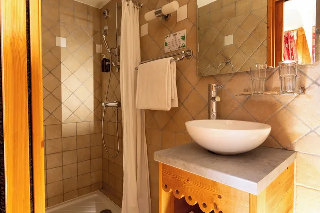 غرفة قياسية بسرير مزدوج أو سريرين منفصلين بإطلالة على الجبل، Auberge Du Manoir 6/8