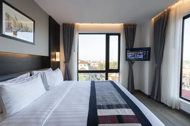 غرفة ديلوكس بسرير كينج بإطلالة على المدينة، Surestay Hotel By Best Western Vientiane 1/10