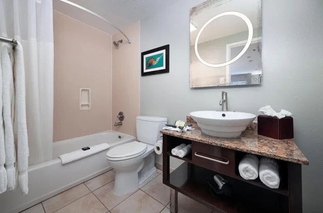 جناح عائلي، Mariposa Inn And Suites 2/2
