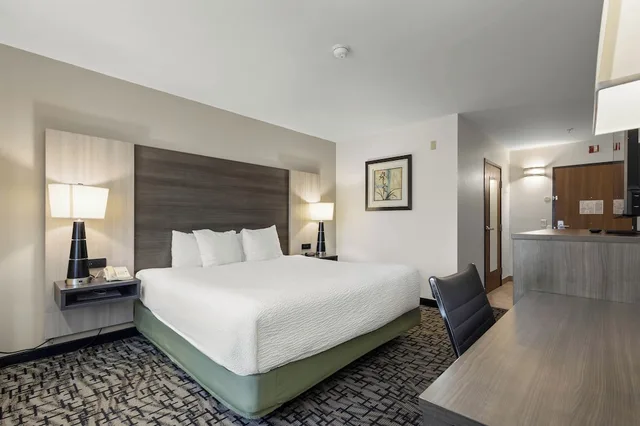 غرفة قياسية بسرير كينج لذوي الإعاقة، Best Western Crown Inn & Suites 3/7