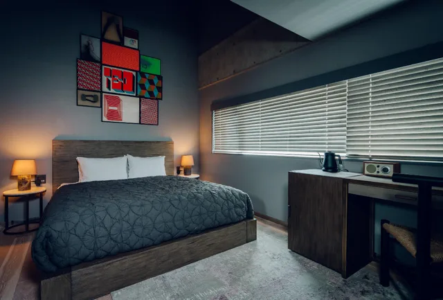 Moderate, Queen Bed, Node Hotel 2/2