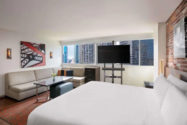 Columbus, Studio, King Bed، The Royal Sonesta Chicago Downtown 2/3