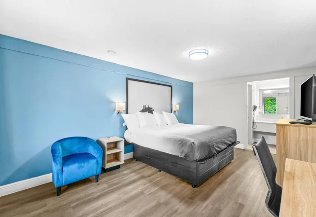 غرفة بسرير مزدوج، Super 8 By Wyndham Lantana West Palm Beach 3/5