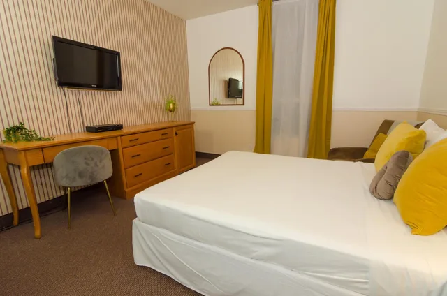 غرفة قياسية بسرير كوين، Hotel Dorion 4/8