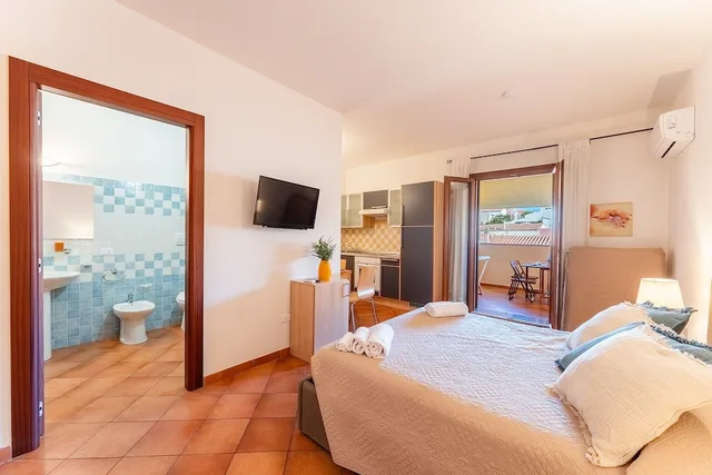 Studio, 1 Double and 1 Single Bed, Cristal Blu 1/10