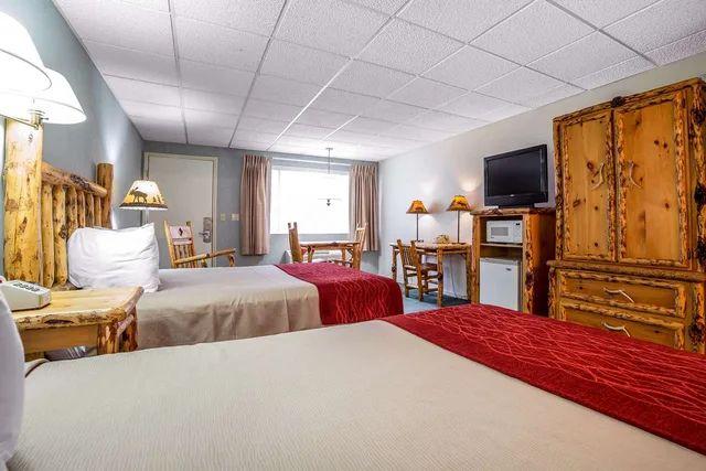 جناح بسريرين مزدوجين، Rodeway Inn & Suites Pronghorn Lodge Lander 1/1
