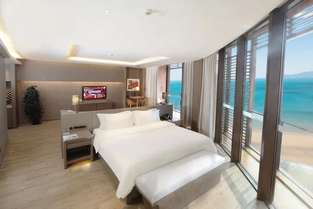 غرفة بسرير كينج بإطلالة على البحر، Mangrove Tree Resort World (Coral Tower) 1/9
