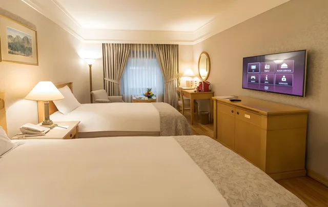 غرفة سوبيريور ثلاثية بسرير فردي وسريرين كينج، Zorlu Grand Hotel Trabzon 1/1