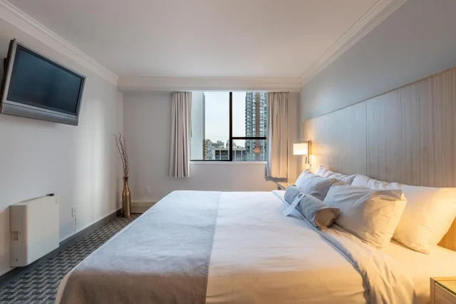 جناح بسرير كينج بغرفة نوم واحدة، Century Plaza Hotel & Spa 1/7