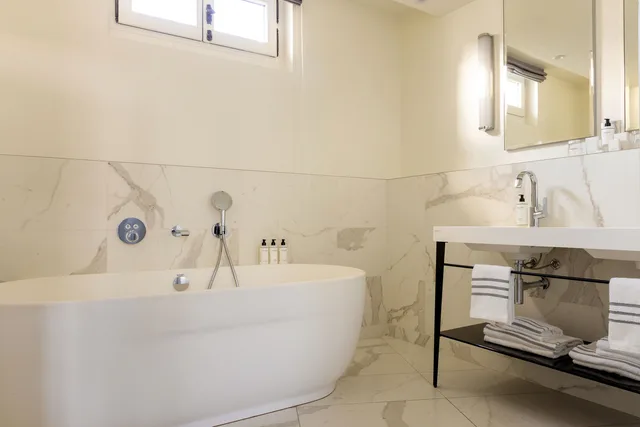 Junior Suite, Classic, Normandy Hotel Paris - Saint-Honore 5/7