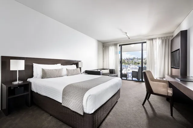 Studio, Queen Bed, Pier 21 Apartment Hotel 1/3