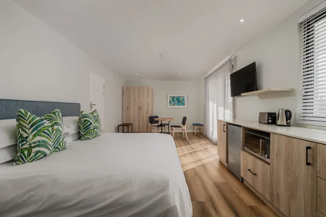 شقة ديلوكس بإطلالة جزئية على البحر، Paxton Luxury Apartments 1/2