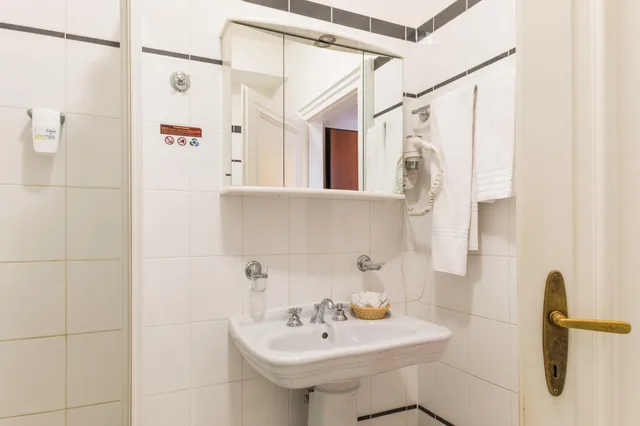 غرفة سوبيريور بسرير مزدوج أو سريرين منفصلين، Hotel Leon D'oro 3/3